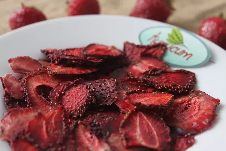 dried-strawberry-2